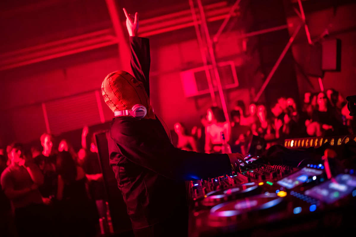 Loading... just a sec